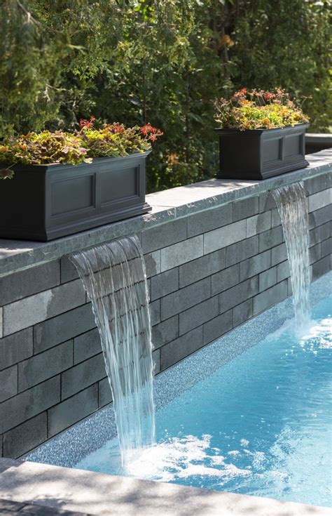 Lineo Wall Water Feature And Pool Deck Photos Water Feature Wall