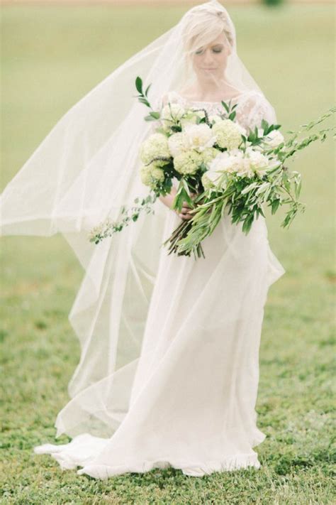 Elegant Winery Wedding Inspiration Elizabeth Anne Designs The Wedding Blog Bouquet