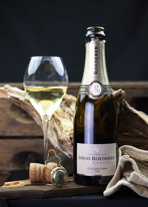 Louis Roederer Collection 244 En Vacker Och Elegant Champagnemålning