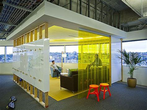 Ide Desain Ruang Meeting Eksklusif Bahan Kaca Dan Kombinasinya