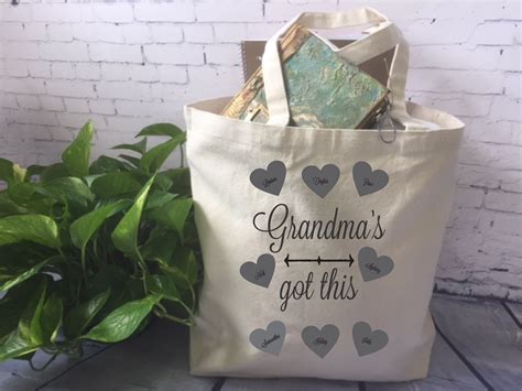 Funny grandma coffee mug is a cute and inexpensive mother's day or christmas gift for grandma! grandma gift/grandma's got this tote bag/ mom gift/mother ...