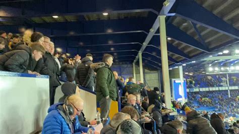 Joe Thomas on Twitter: "Thousands still in Goodison. Eerie, gloomy