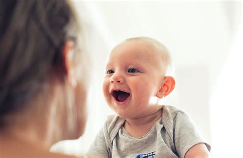 What Happens To A Moms Brain When Their Baby Smiles For The First Time