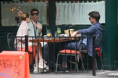 Olivia Palermo Out For Lunch With A Friend At Sant Ambroeus In New York