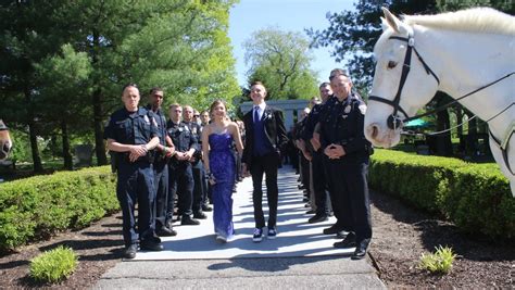 Indy Cops Surprise Fallen Officers Daughter For Graveside Prom Tribute