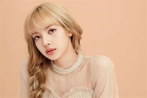 4 Reasons Why We Love Lisa K Pop Girl Group Blackpinks Youngest