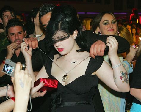 13 celebrities who went through a major goth phase — photos