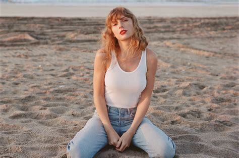 Taylor Swifts ‘1989 Taylors Version Back At No 1 On Billboard 200