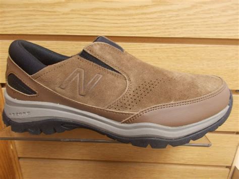 New Balance Mens Mw770 Slip On Walking Shoe Brown Medium