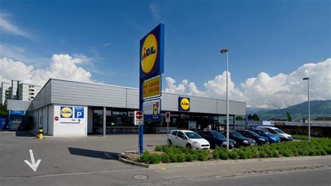 Kg is a german international discount supermarket chain that operates over 12,000 stores across europe and the united states. Lidl Schweiz: Weiterhin konstantes Wachstum im 2017 | Gabot.de