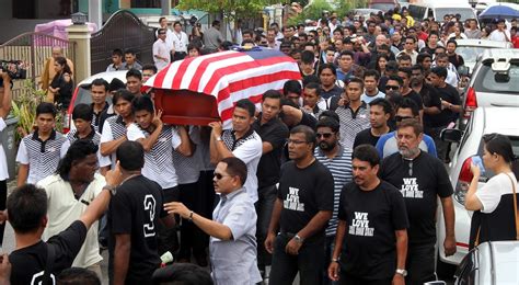 A chinese funeral is a structured event and many pieces are incorporated into the process. Forza Meyya - Begin, The Rest Is Easy: Chua Boon Huat ...