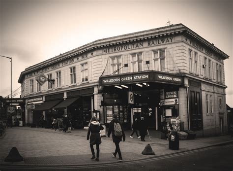 Green park railway station is a former railway station in bath, somerset, england. 4 Things About The Tube We'll Never Understand | Londonist