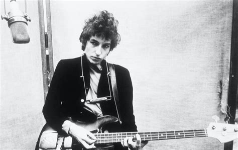 Bob Dylan Becomes First Artist With A Us Top 40 Album In Every Decade