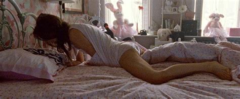 Natalie Portman Masturbates In Scene From Black Swan Scandal Planet
