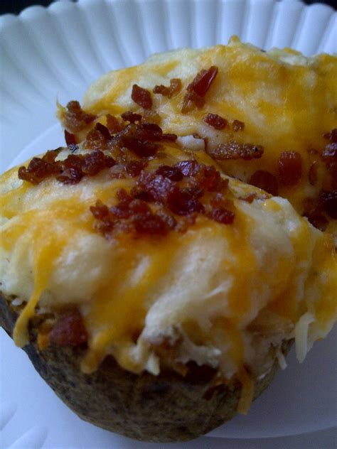 This instant pot baked potatoes recipe is so awesome! USASillyYaks: Twice Baked Potatoes