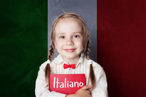 Kids Learning Italian Képek Stock Fotók és Fényképek A Következőről