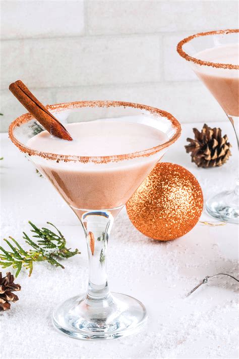 Eggnog Martini: a Vodka Christmas Cocktail | Mix That Drink