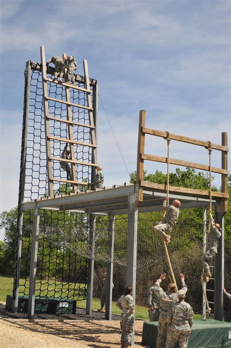 Fileflickr The Us Army Obstacle Course Wikimedia Commons