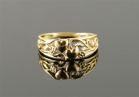 14k 27g Filigree Heart Cut Out Band Yellow Gold Ring Size 9