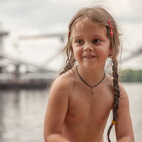 Фото лето девочка купание детство ребёнок