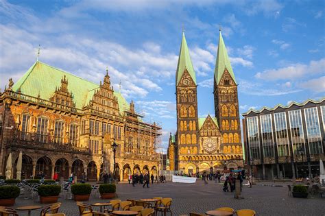 A city with its hinterland), from cīvis (native; Book Bremen City Breaks | Fred.\ Holidays