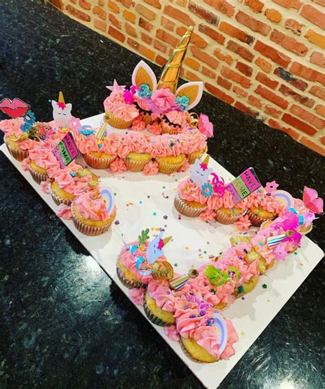 Pull Apart Cupcake Cakes Couture Cupcakes By Erika Traquel
