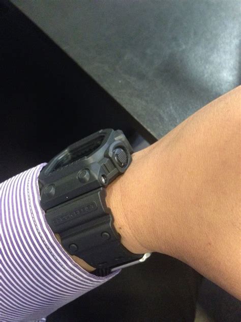 Another cool feature is the watches el backlight with afterglow. G-SHOCK - King of G GX 56BB-1 | Hodinky.cz