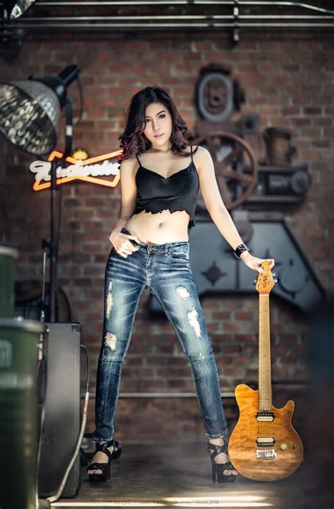 393 Best Images About Hot Guitar Babes On Pinterest