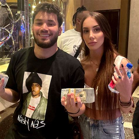 Who Is Naomi Ross? Meet Twitch Streamer Adin Ross' Sister - CNNislands