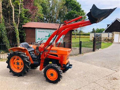 Kubota L1500dt 4wd Compact Tractor Cw Front Loader And Bucket