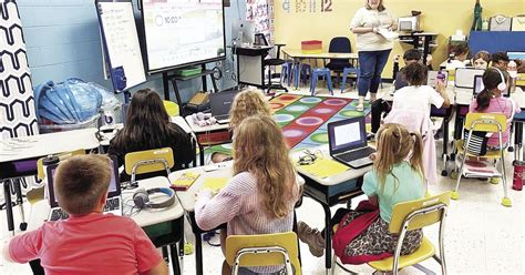 3rd Grade Retention Law Requires More Reading Tutors Education Herald
