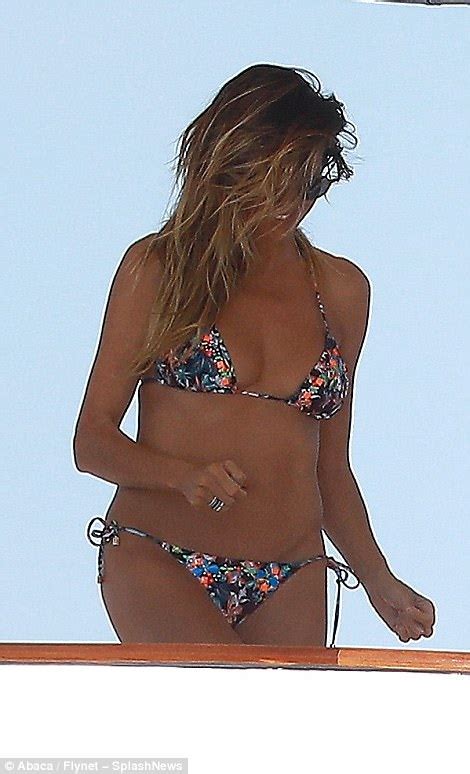 Heidi Klum Shows Off Her Figure With Beau Vito Schnabel Daily Mail Online