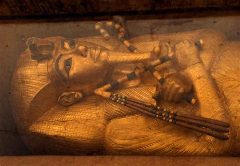 egypt to restore tutankhamun s golden plated coffin