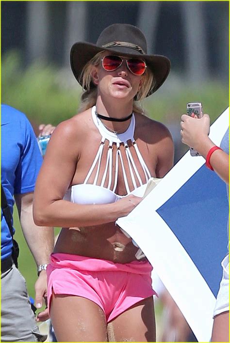 Britney Spears Bares Her Toned Beach Body In Bikini Photo Bikini Britney Spears