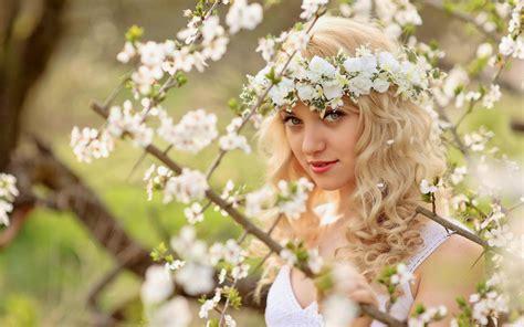 Beautiful Girls And Flowers And Wild Nature The Most Beautiful Women