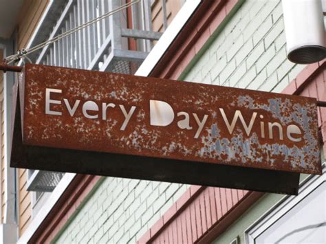Every Day Wine Drink Philly The Best Happy Hours Drinks And Bars In