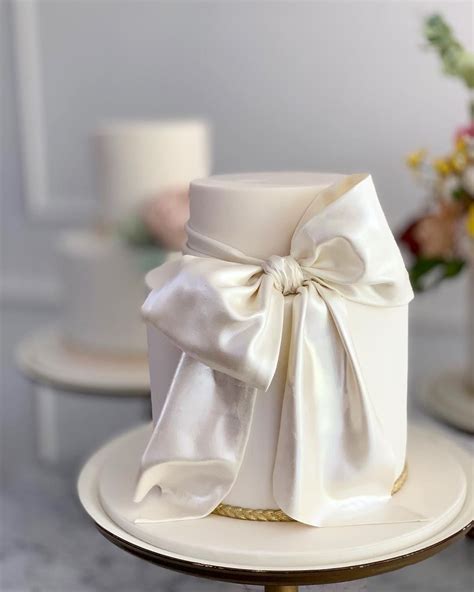 Bow Cake In 2020 Wedding Cake Centerpieces Bow Wedding Cakes Wedding Cake Options