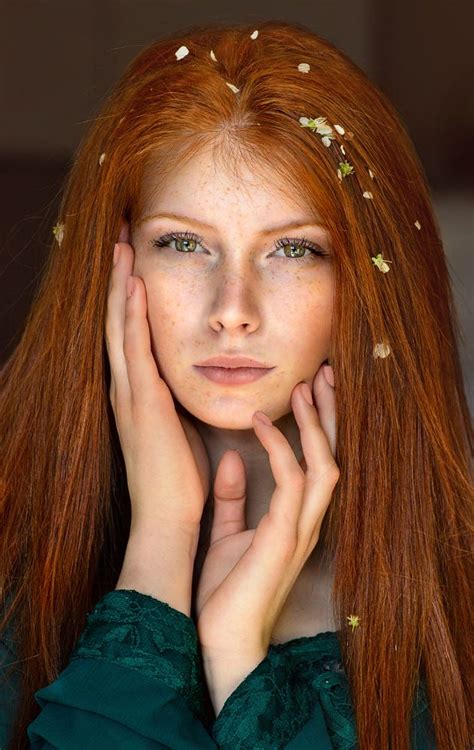 beautiful red hair beautiful eyes red hair freckles freckles girl red heads women markova