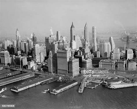 Manhattan Skyline 1930 Photos And Premium High Res Pictures Getty Images