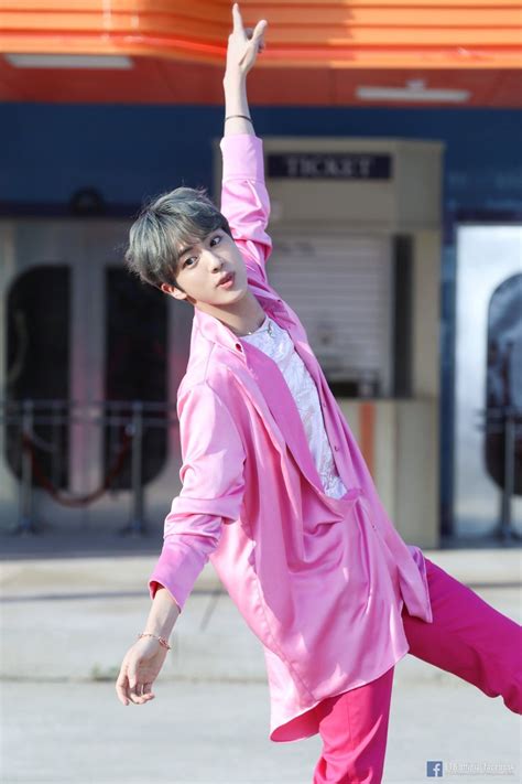 19_12_04 Jin Day HAPPY BIRTHDAY 🎂 | Imagens bts, Princesas ...