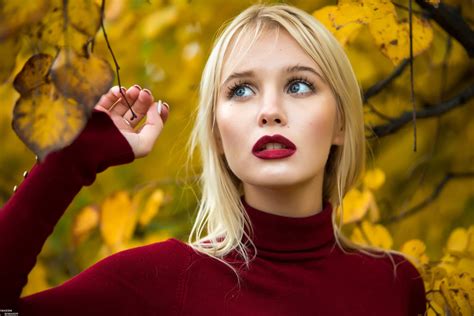 Kristina Red Sweater Red Lipstick Women 500px Face Fall Maksim