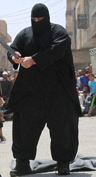 Obese Isis Jihadi Is Seen Beheading Prisoner In Syria Daily Mail Online