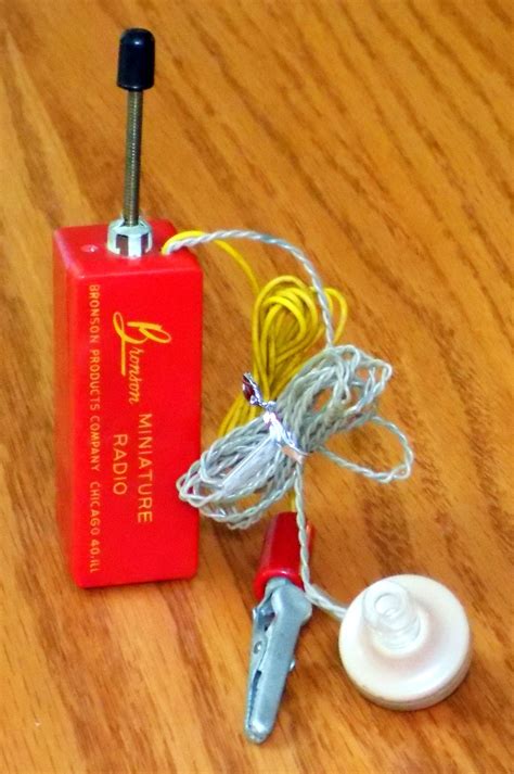 Vintage Bronson Miniature Crystal Radio Made By Bronson Products