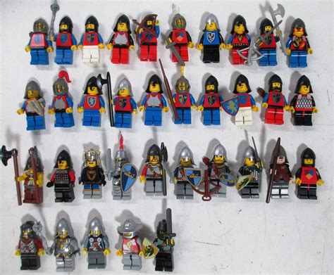 Lego Vintage Knights Castle Kingdom 35 Minifigure Lot 2 1880654170