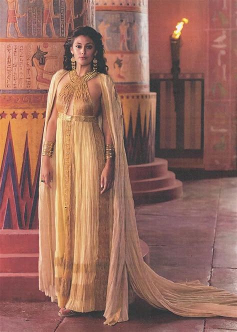 promo shot of sibylla deen as ankhesenamun in tut source egyptian fashion egyptian costume