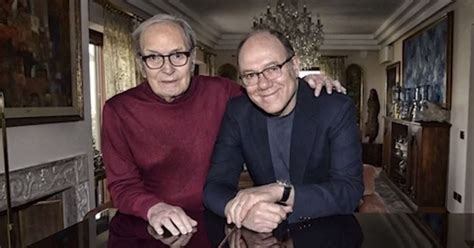 Carlo verdone plays a multitude of characters, including a bully, a priest, a hippie and an anxiogenous three stories, three characters all played by verdone. Carlo Verdone, chi è l'ex moglie Gianna Scarpelli ...
