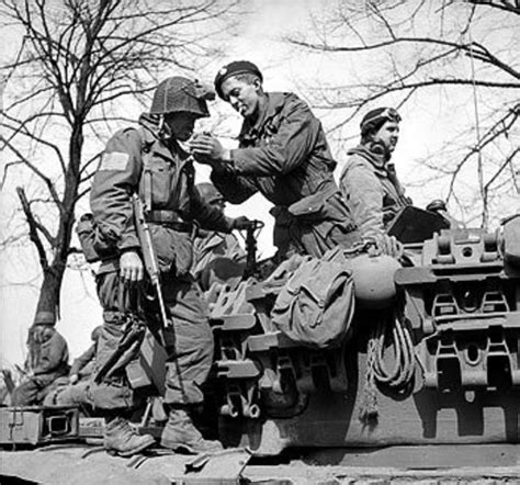 Troop Carrier Across The Rhine 17th Airborne Ww2 Photographs Gingfood