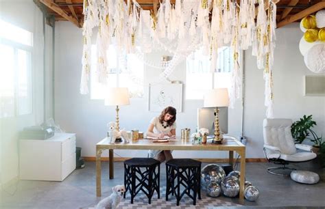 Jihan Zencirli Of Geronimo Balloons Theeverygirl New Interior Design Home Office Design Home