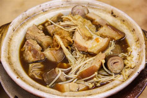 Bak kut teh, popularly called pork rib tea soup, is a singaporean recipe usually eaten in winter season. Restoran Bak Kut Teh Yap Chuan Puchong, Malaysia ...
