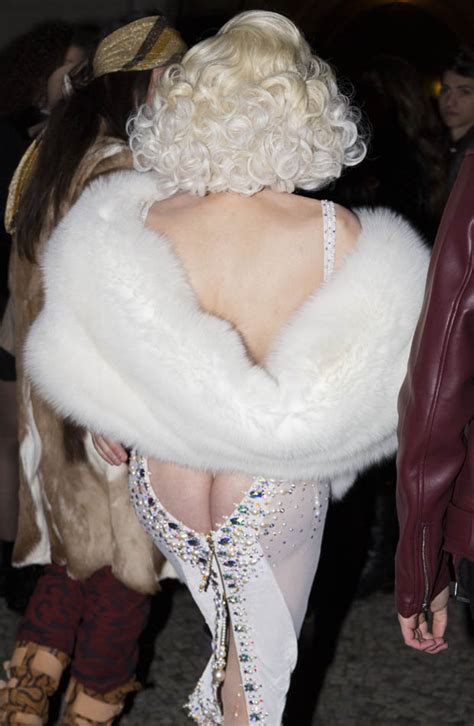 Amanda Lepore S Ass Less Dresses Will Make Your Eyes Water Daily Star